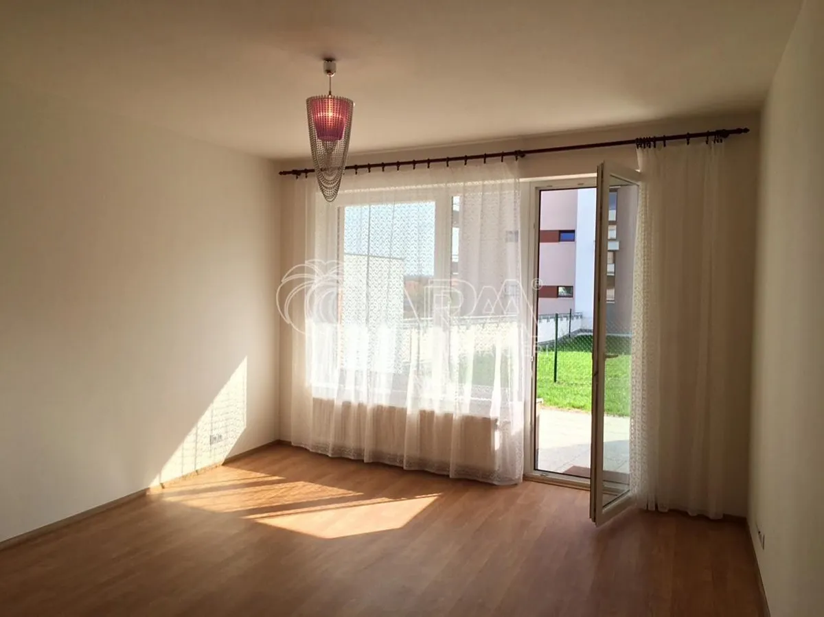 Pronájem bytu 1+kk 32 m²